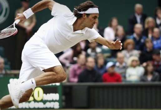 Video chứng tỏ đừng dại dột lốp bóng trước Roger Federer