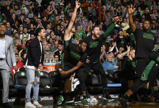 Clip nóng: Cú ném Buzzer Beater  đâm gục Trail Blazers