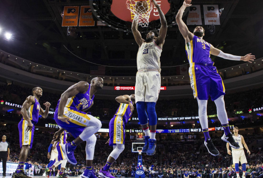 Clip nóng: Joel Embiid đè bẹp Anthony Davis