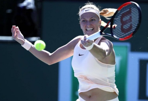 Video Petra Kvitova bật bãi ở vòng 3 Indian Wells