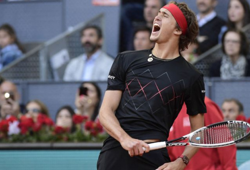 Video đánh bại Thiem, Zverev lần đầu vô địch Madrid Open 