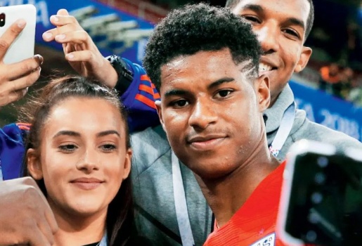 Marcus Rashford tái hợp bạn gái cũ sau khi ký hợp đồng với Barcelona