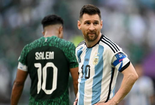 Thất bại cần thiết của Argentina để Messi bước lên ngai vàng