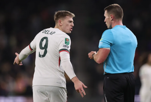 Kỷ luật hỗn loạn ở Stamford Bridge: Khi thẻ đỏ trở thành “bóng ma” ám ảnh Chelsea