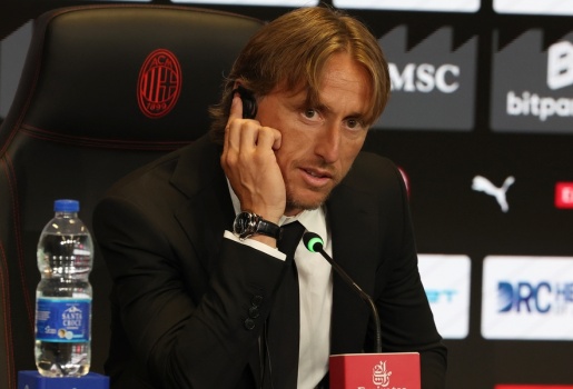 Modric khẳng định Milan phải chiến đấu để giành các danh hiệu lớn