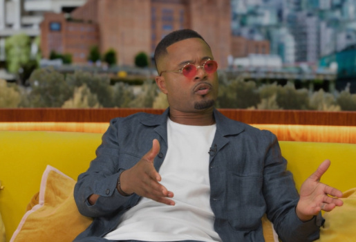 Patrice Evra tri ân mẹ Alzheimer bằng một chiếc giày: Bà là người hùng của tôi