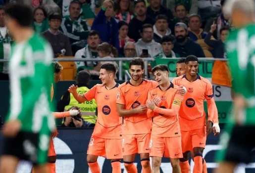 Hansi Flick và Barcelona tạo nên kỷ lục ghi bàn liên tiếp, chinh phục La Liga với sức mạnh tấn công ấn tượng