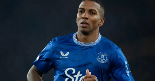 Ashley Young rời Everton sau 68 trận, Watford và nhiều CLB Championship săn đón — image 3