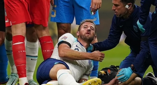 Kane lộ hình ảnh rợn người trong ngày ĐT Anh thua Italia