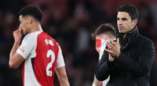 Arsenal 2-2 Palace: Nỗi lo Saliba; Liverpool đếm ngày lấy cúp