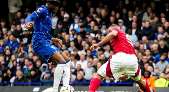 Tranh cãi về việc Noni Madueke chuyển đến Arsenal: Đội nào sẽ thắng?