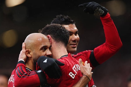 5 điểm nhấn MU 2-0 Tottenham: Phép màu Carrick, Kỷ lục của Bruno