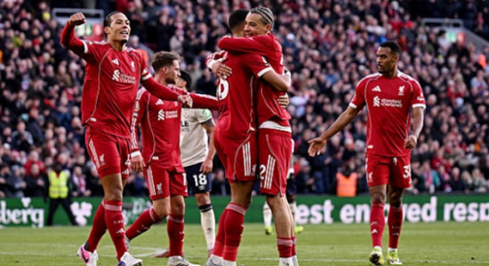 Ekitike rực sáng giúp Liverpool đại thắng West Ham 5-2