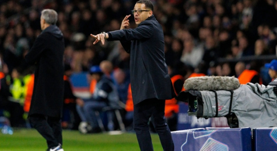 Chelsea trả giá vì sự ám ảnh triển khai bóng trung lộ của Rosenior