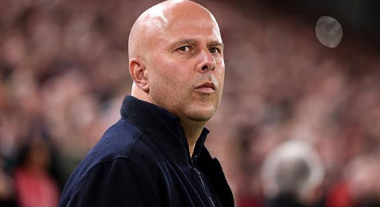 Sơ đồ 4-2-2-2 lạ lẫm giúp Arne Slot giải cứu Liverpool