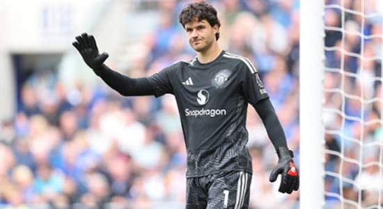 Senne Lammens chưa đủ tầm bắt chính cho Man United?