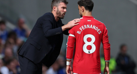 Tuyên bố của Carrick vô tác dụng với Bruno Fernandes