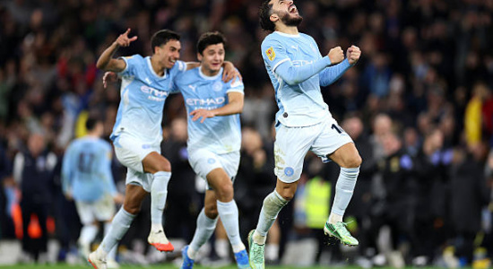 Man City trừng phạt Brighton bằng hiệu suất khó tin