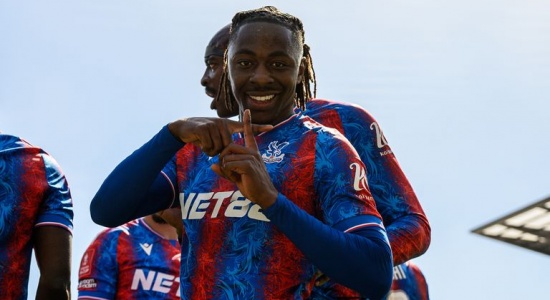 Arsenal có thêm hy vọng chiêu mộ Eberechi Eze sau án phạt của Crystal Palace
