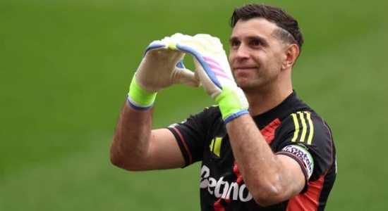 MU chớp cơ hội mượn Emiliano Martinez trấn an khung gỗ sau chấn thương Onana