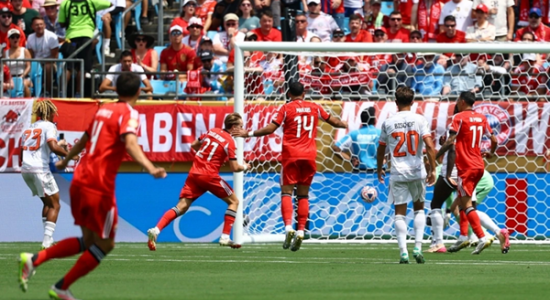 Benfica thắng sát nút Bayern: Bàn thắng chớp nhoáng