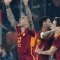 Hình ảnh rơi nước mắt trong trận thắng của Roma