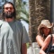 Andy Carroll xõa tóc phong trần, tay trong tay với bạn gái ở Ibiza