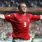 Ngày này năm xưa: Wayne Rooney và cơn cuồng phong tuổi 18 khiến cả châu Âu kinh ngạc