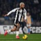 Vụ nổi loạn của Douglas Luiz và bài toán 40 triệu euro thách thức Juventus