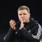 Eddie Howe thừa nhận chưa thể đưa Isak trở lại đội hình Newcastle
