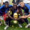 Benjamin Mendy bán đấu giá cúp vô địch World Cup vì vỡ nợ