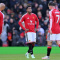 CĐV Man United lũ lượt bỏ về sau bàn thua thứ hai