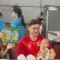 Đặng Văn Lâm đưa vợ con đi ăn, thu hút đông đảo fan ở Tam Kỳ