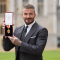David Beckham tổ chức tiệc ấm cúng mừng tước Hiệp sĩ, Gary Neville góp mặt