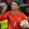 Cristiano Ronaldo thu nhập khủng và quyết định ở lại Al Nassr?