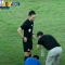 HLV Kim Sang-sik bất ngờ vái trọng tài sau thẻ vàng 