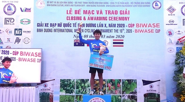 Ao xanh xuat sac - Nguyen Thi That