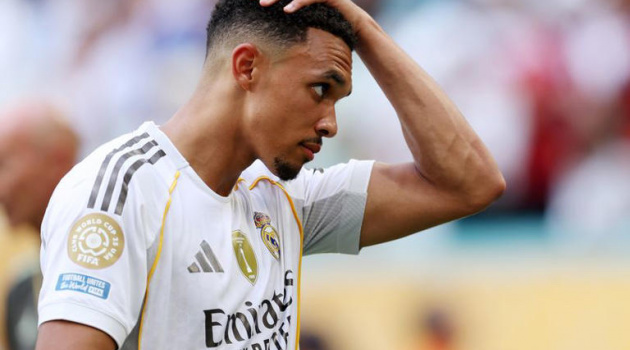 Fan Real Madrid tranh cãi dữ dội quanh Trent Alexander-Arnold sau trận gặp Pachuca