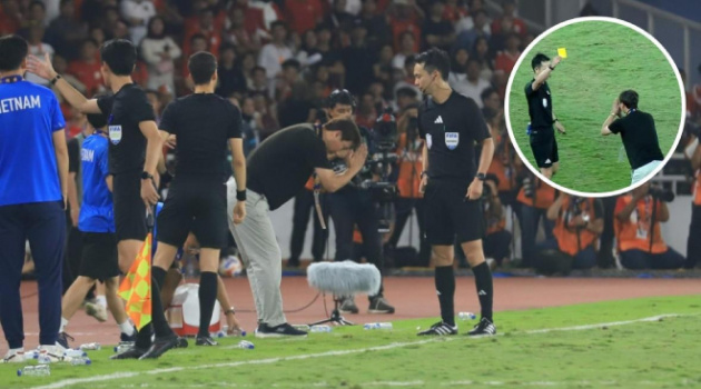 Báo Hàn nhận định màn vái lạy trọng tài của HLV Kim Sang-sik 