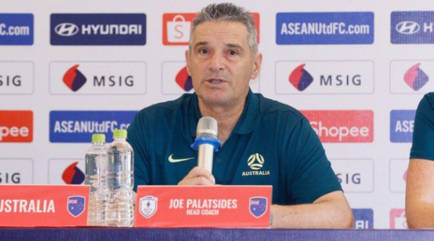 HLV U23 nữ Australia cảnh báo học trò trước sức mạnh của tuyển nữ Việt Nam