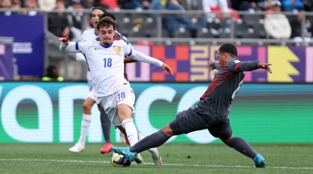 Leborgne thể hiện đẳng cấp trước U20 New Caledonia