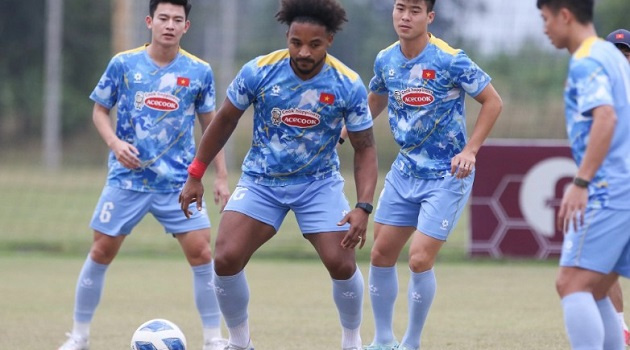 Điểm tin bóng đá Việt Nam 17/11: Xuân Son gây ấn tượng tại Lào