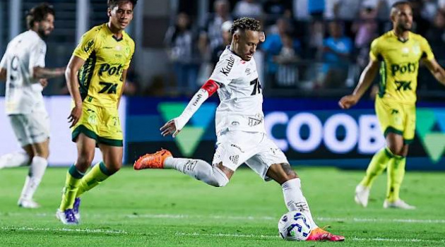 Neymar tỏa sáng rồi gây họa: Santos đánh rơi chiến thắng cay đắng