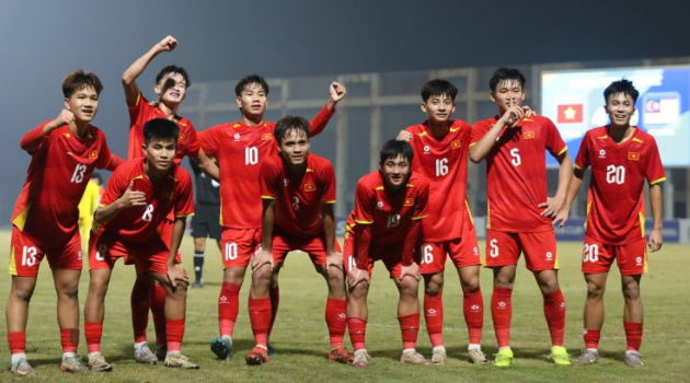 Điểm tin bóng đá Việt Nam 1/12: U17 Việt Nam toàn thắng vòng loại