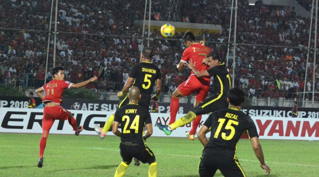 Myanmar vào bán kết sau chiến thắng muộn trước Malaysia