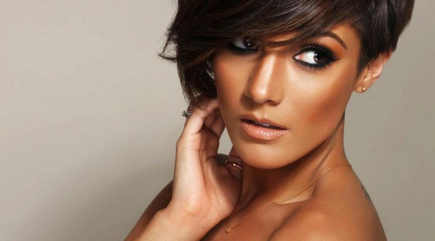Frankie Sandford - cô vợ tóc ngắn đầy cá tính của Wayne Bridge