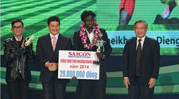 Điểm tin bóng đá Việt Nam sáng 19/06: FLC Thanh Hóa “nổ súng” trên TTCN