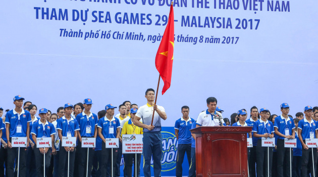 Chùm ảnh: Nghiêm trang, lung linh lễ xuất quân SEA Games 29 đoàn Thể thao TP.HCM