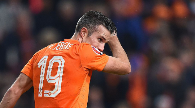 Van Persie đối diện nguy cơ treo giày sớm