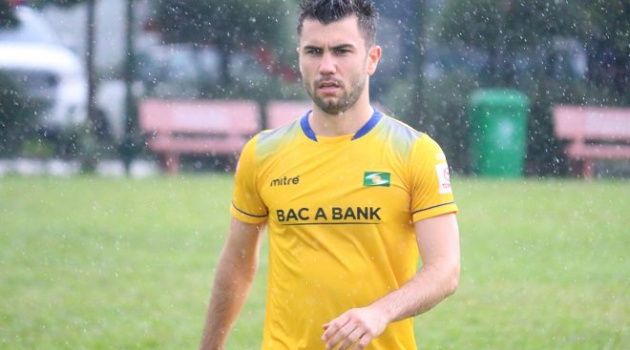 Tân binh tỏa sáng, SLNA đặt một chân vào chung kết cúp Quốc gia